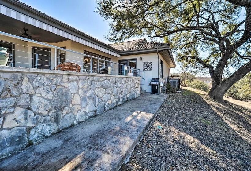 Spacious Spicewood Cottage, Close To Golfing!