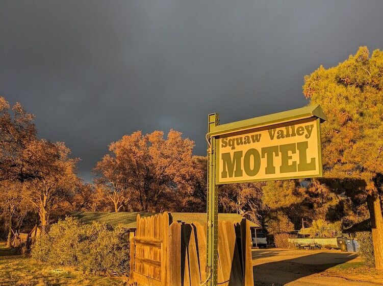 Squaw Valley Motel