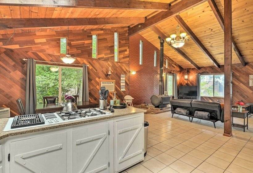 Step Free Hawkins Bar Home Near Trinity River