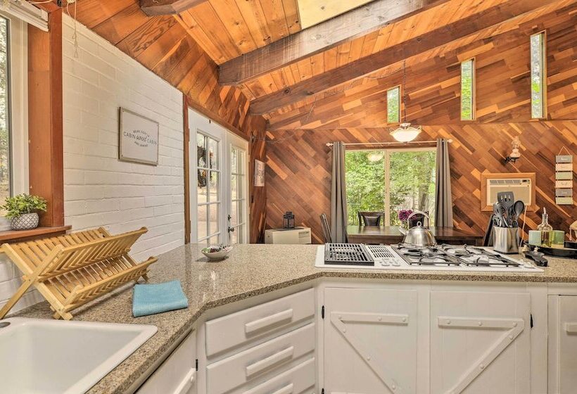 Step Free Hawkins Bar Home Near Trinity River