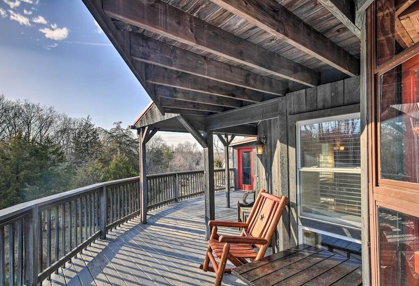 Strawberry Plains Cabin: Private Pond & Game Room!