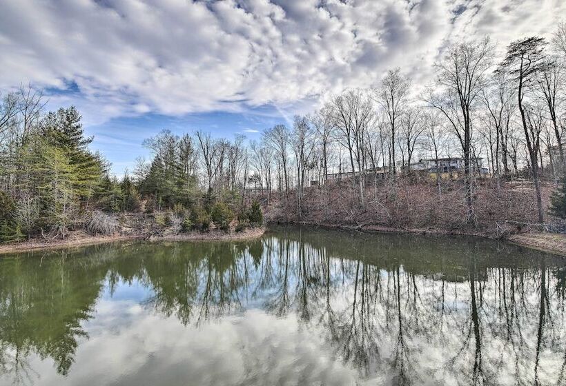 Strawberry Plains Cabin: Private Pond & Game Room!