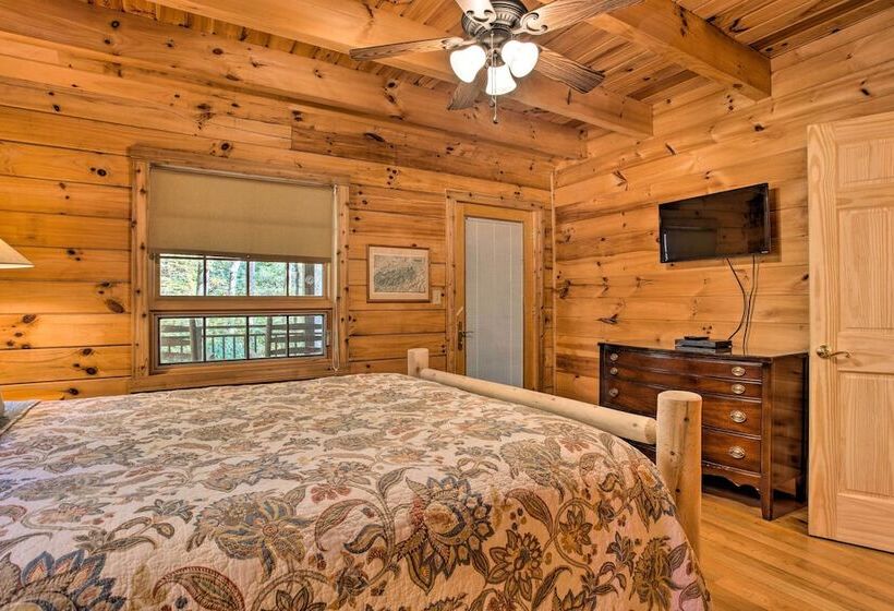 Streamside Bryson City Cabin W/ Hot Tub & Sauna