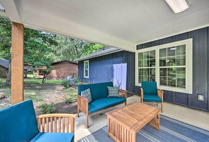 Stunning Avinger Retreat On Lake O  The Pines