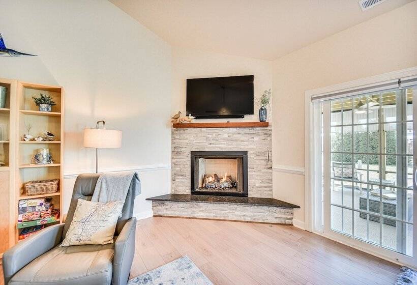 Stunning Cape Charles Retreat ~ 1 Mi To Beach