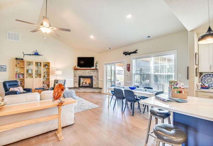 Stunning Cape Charles Retreat ~ 1 Mi To Beach