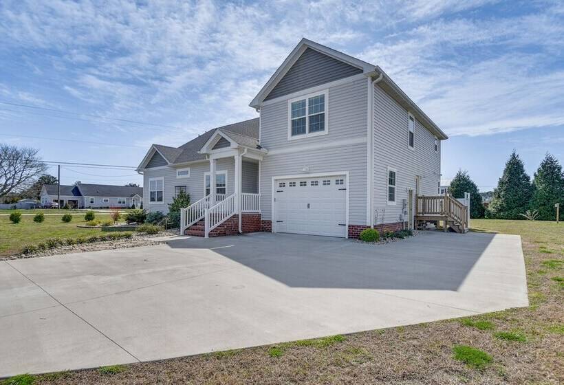 Stunning Cape Charles Retreat ~ 1 Mi To Beach