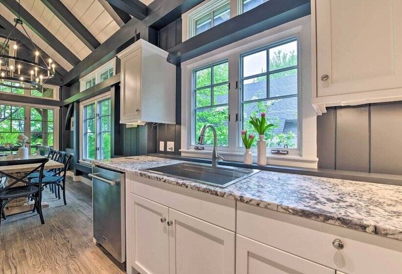 Cashiers Getaway W/ Decks & Golf Course Views