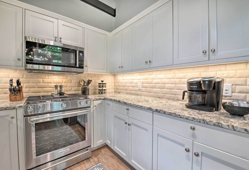 Cashiers Getaway W/ Decks & Golf Course Views