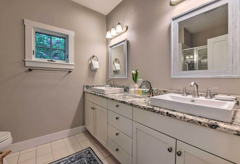 Cashiers Getaway W/ Decks & Golf Course Views