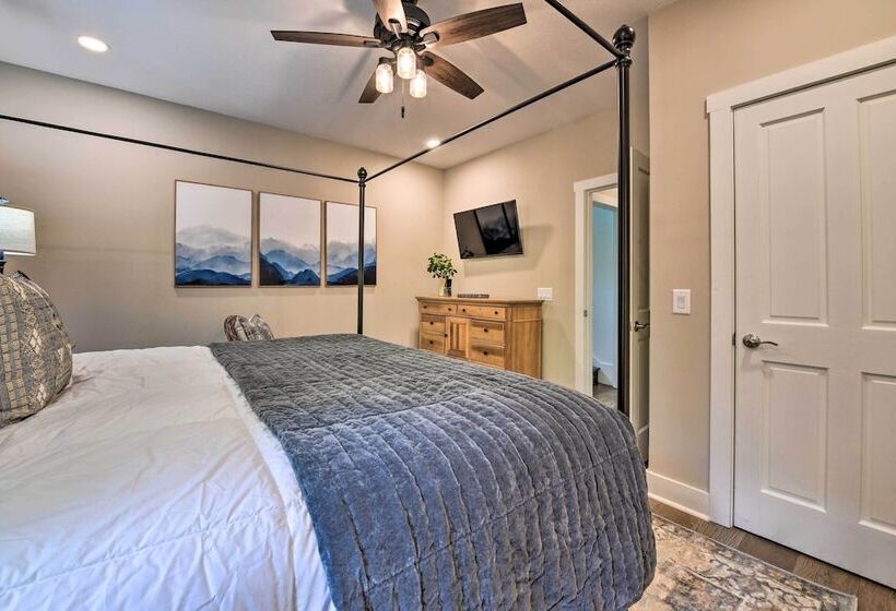 Cashiers Getaway W/ Decks & Golf Course Views