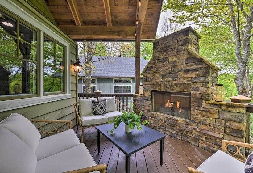 Cashiers Getaway W/ Decks & Golf Course Views