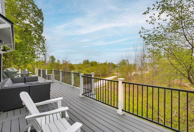 Suttons Bay Home W/ Fire Pit & Lake Views!
