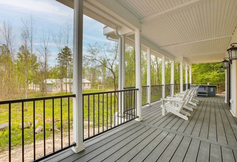 Suttons Bay Home W/ Fire Pit & Lake Views!