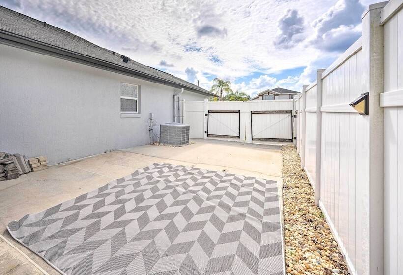 Kissimmee Retreat W/ Private Basketball Court!