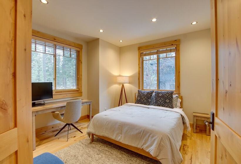 Hot Tub & Game Room: Home In Cle Elum