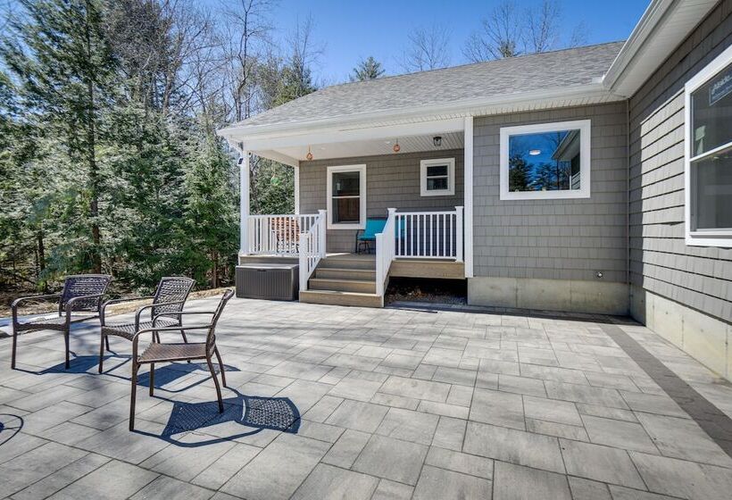 Stunning Wells Home W/ Fire Pit & Porch!