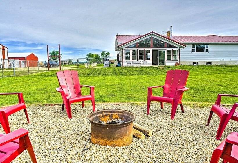 Stunning Wisconsin Retreat On Active Farm!