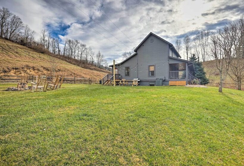 Stylish Vilas Hideaway: Hike, Ski & Explore!