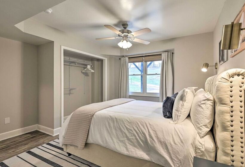 Stylish Vilas Hideaway: Hike, Ski & Explore!