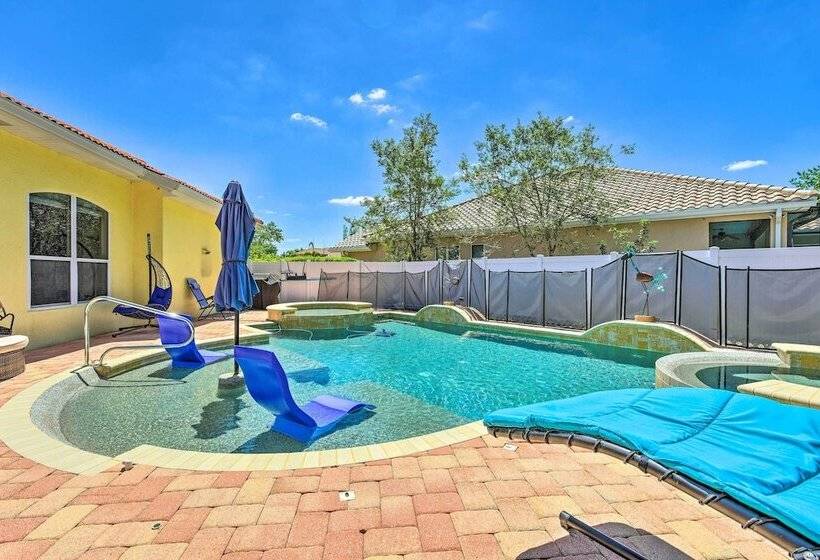 Sun Soaked Sarasota Oasis W/ Pool & Hot Tub!