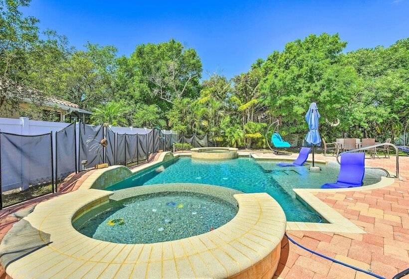 Sun Soaked Sarasota Oasis W/ Pool & Hot Tub!