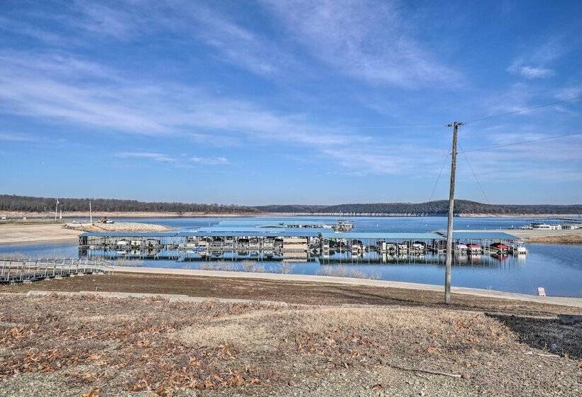 Sunset Bluff Treehouse : On Bull Shoals Lake!
