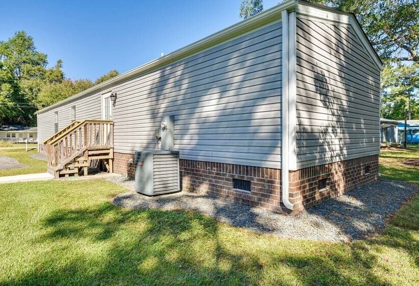 Supply Cottage W/ Deck < 2 Mi To The Beach!