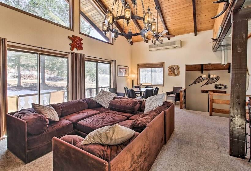 Swiss Style Chalet W/ Fireplace Near Story Land!