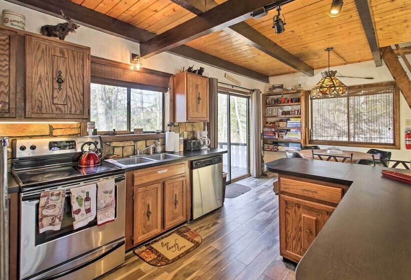 Swiss Style Chalet W/ Fireplace Near Story Land!