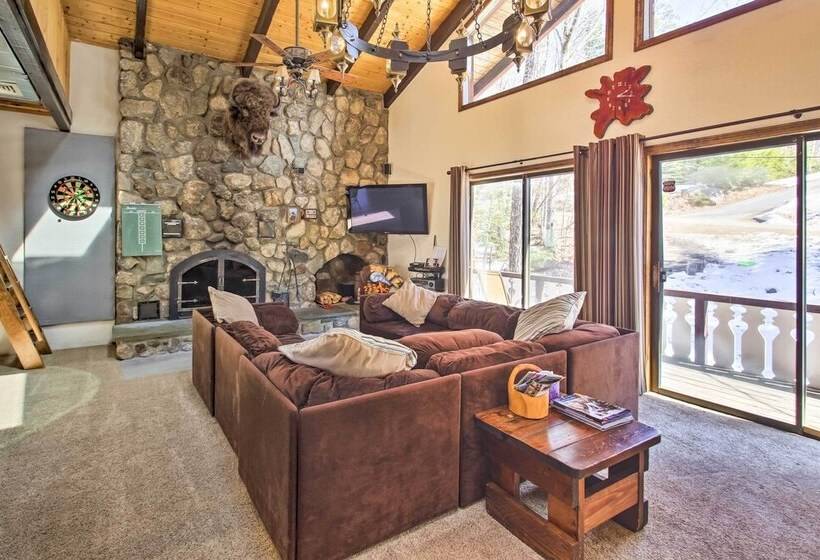 Swiss Style Chalet W/ Fireplace Near Story Land!