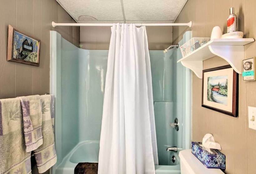 Swiss Style Chalet W/ Fireplace Near Story Land!