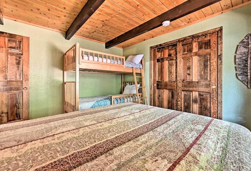 Swiss Style Chalet W/ Fireplace Near Story Land!