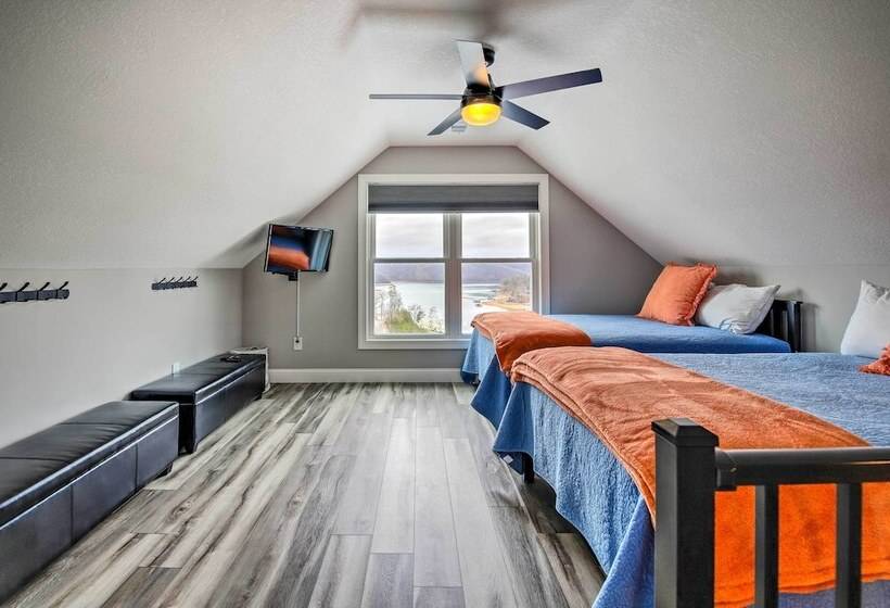 Tennessee Vacation Rental: Boat Slip Access!