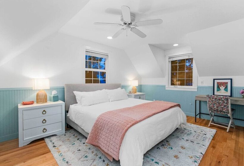 The Hammersley  Luxury Waterfront Estate!