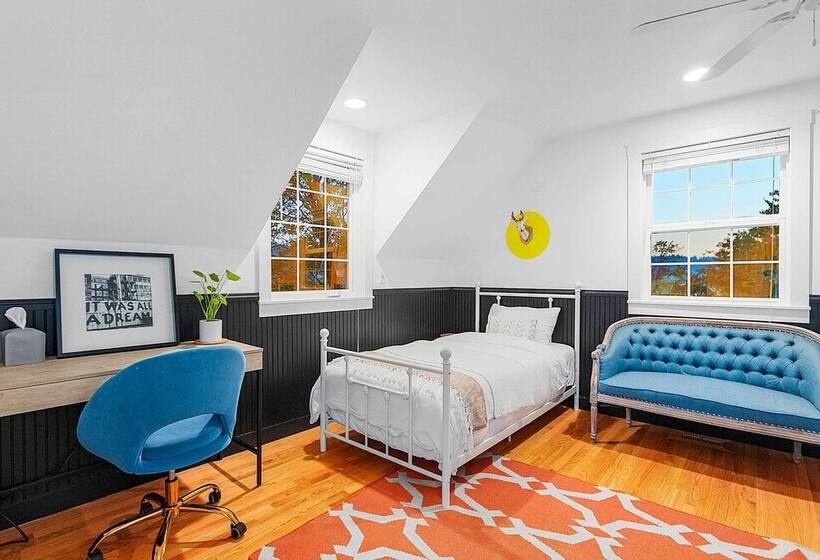 The Hammersley  Luxury Waterfront Estate!