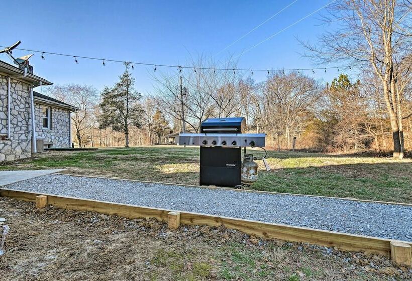 The Mammoth Cave Rock House  Near Nat L Park