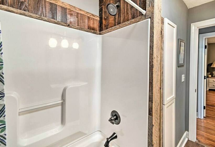 The Mammoth Cave Rock House  Near Nat L Park