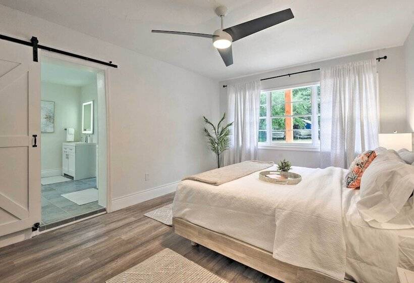 The Melrose Sarasota  W/ Large Private Lanai