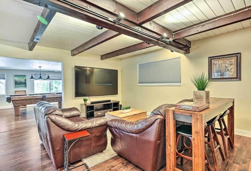 The Valley View: Pine Mountain Lake Cabin