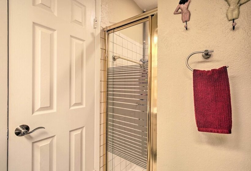 1 Mi To University Of Texas: Home In Richardson!