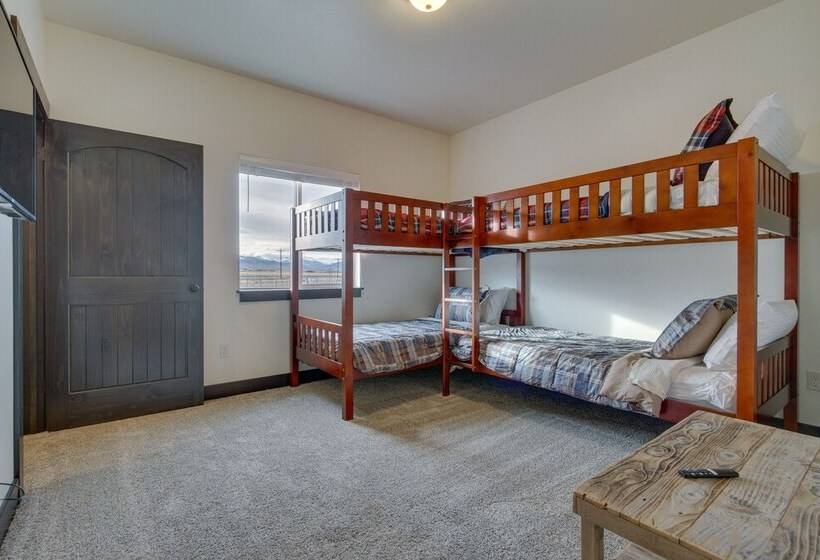 Tranquil Silverwood Estates < 1 Mile To River!