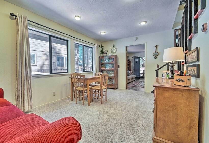 Near Lake: Cabin W/ Fire Pit & Grill In Truckee!