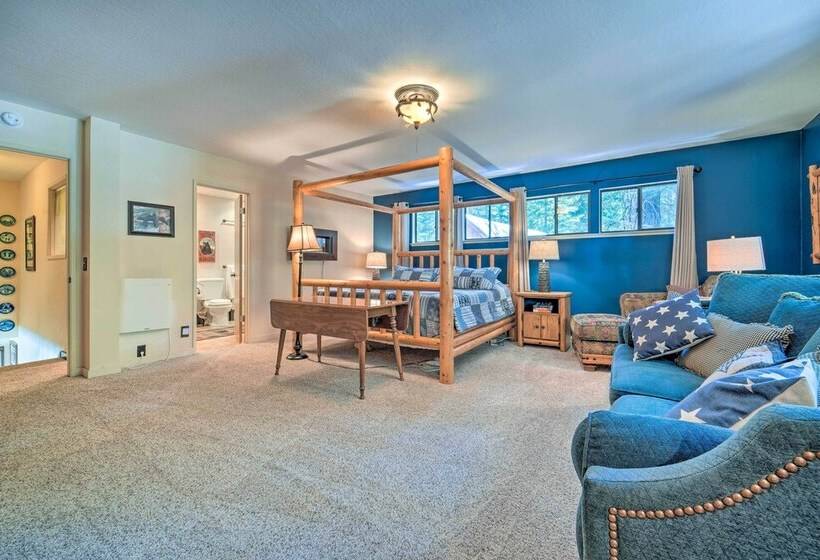 Near Lake: Cabin W/ Fire Pit & Grill In Truckee!