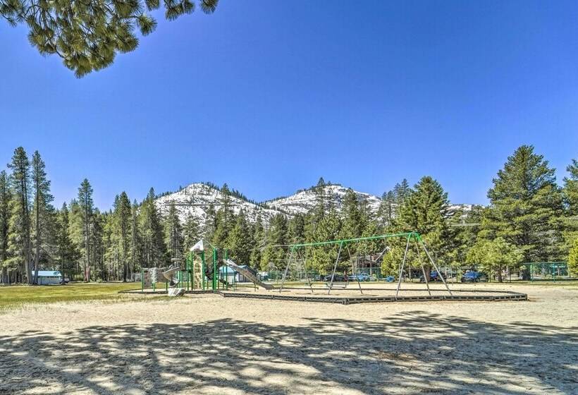 Near Lake: Cabin W/ Fire Pit & Grill In Truckee!