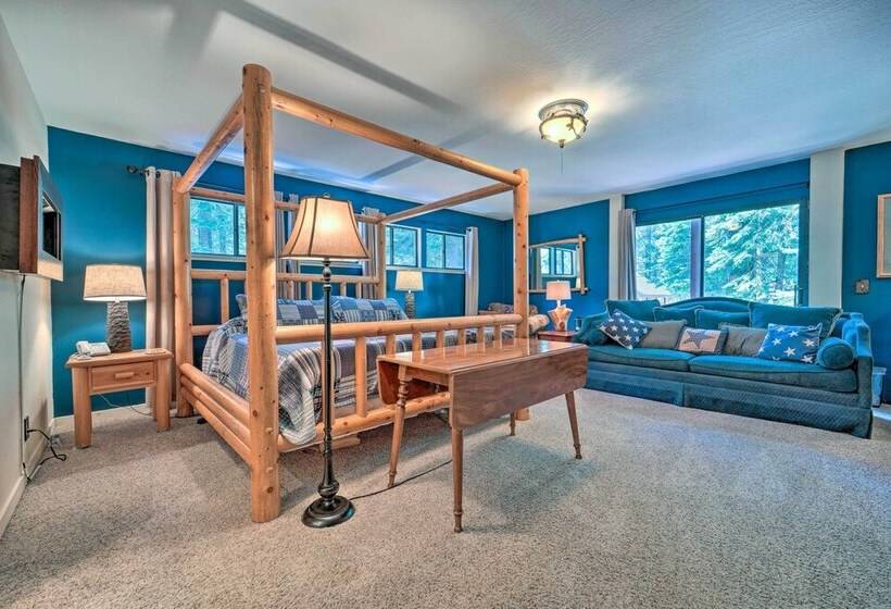 Near Lake: Cabin W/ Fire Pit & Grill In Truckee!