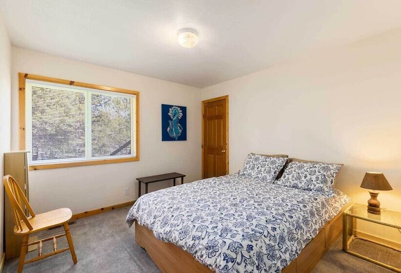 Truckee Mountain Home < 8 Mi To Donner Lake!