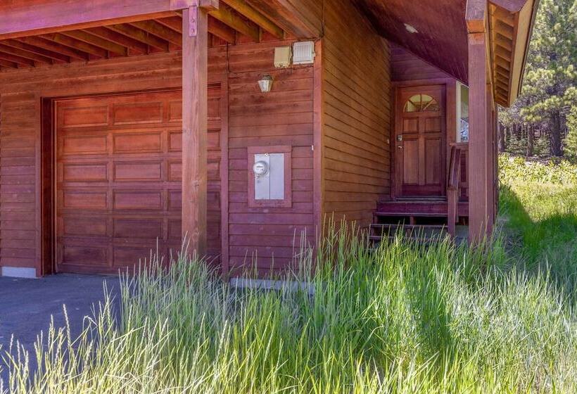 Truckee Mountain Home < 8 Mi To Donner Lake!