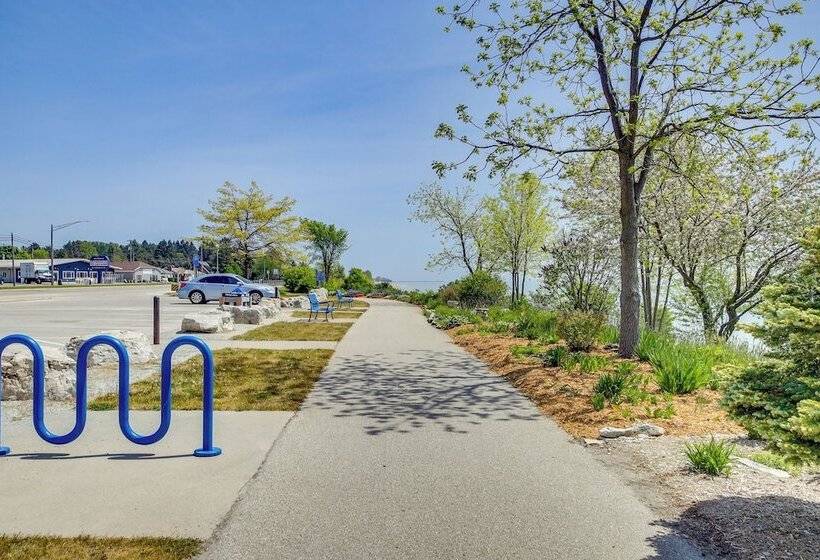 Two Rivers Thiede House   Walk To Lake Michigan!