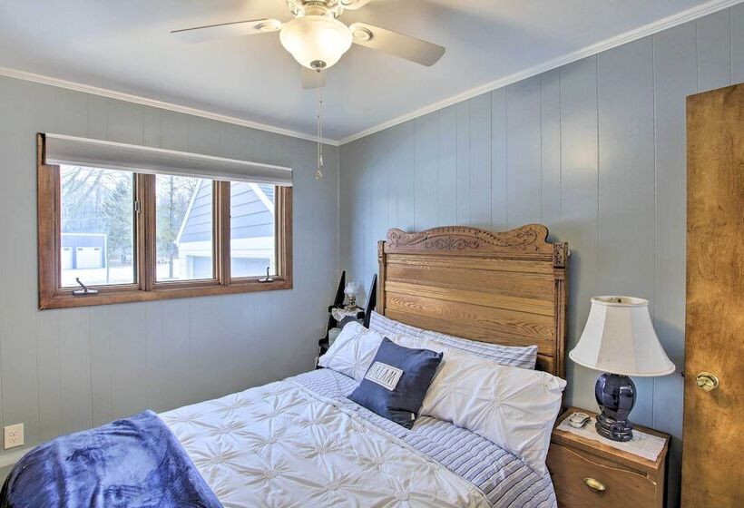 Two Rivers Thiede House   Walk To Lake Michigan!